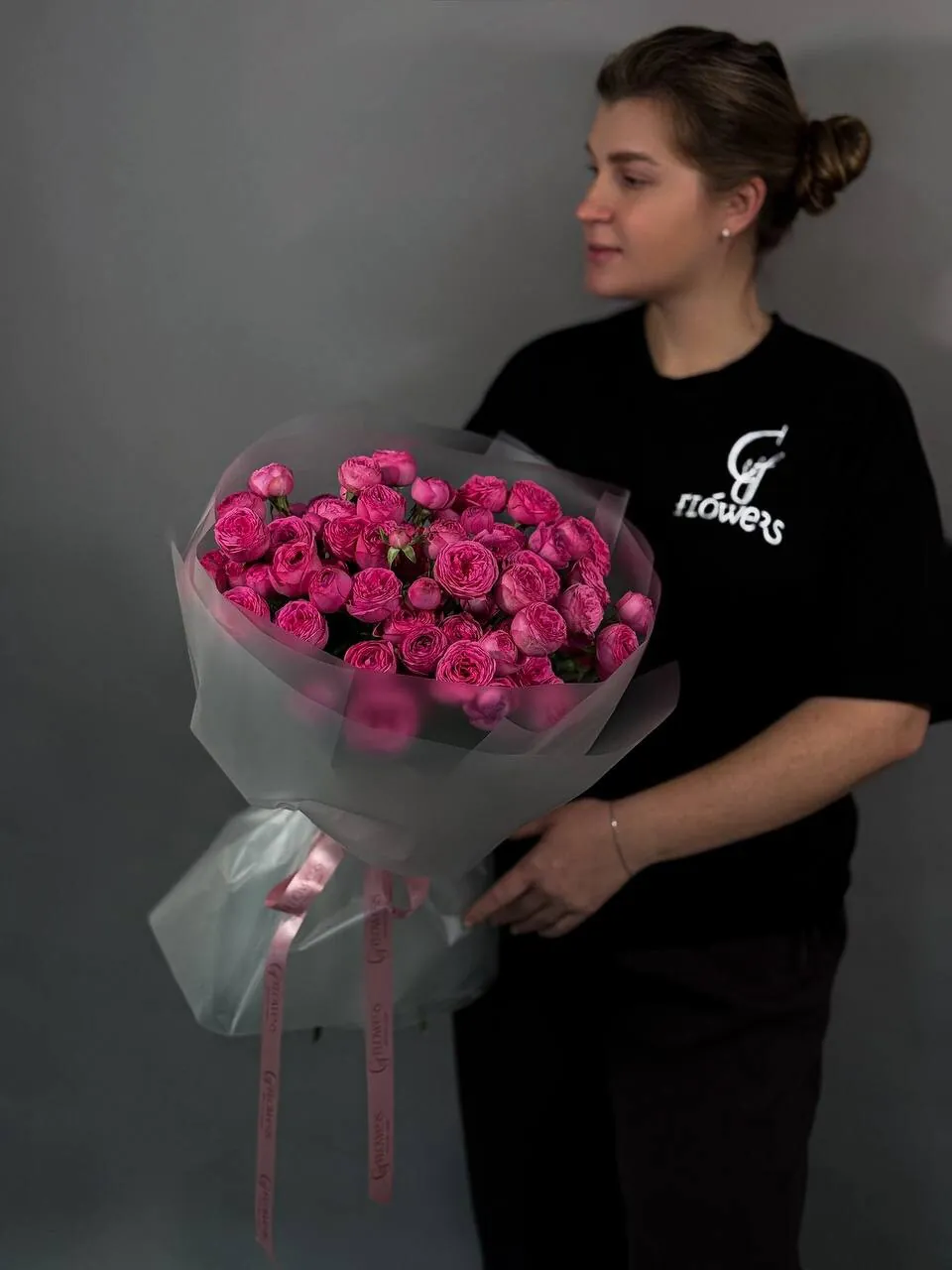 Монобукет из кустовых пионовидных роз "Pink colours"