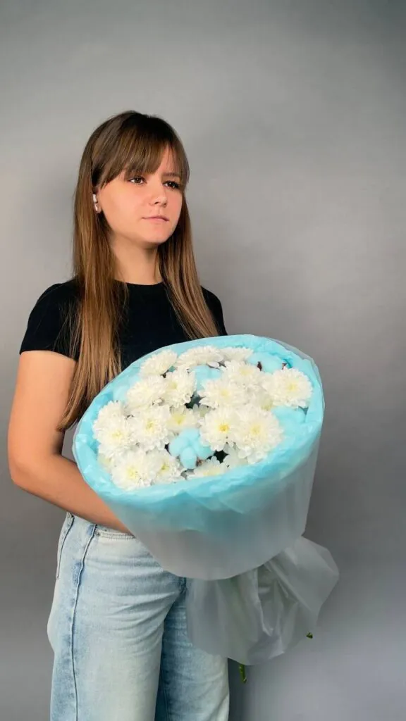 Букет из хризантемы и хлопка голубой (S)